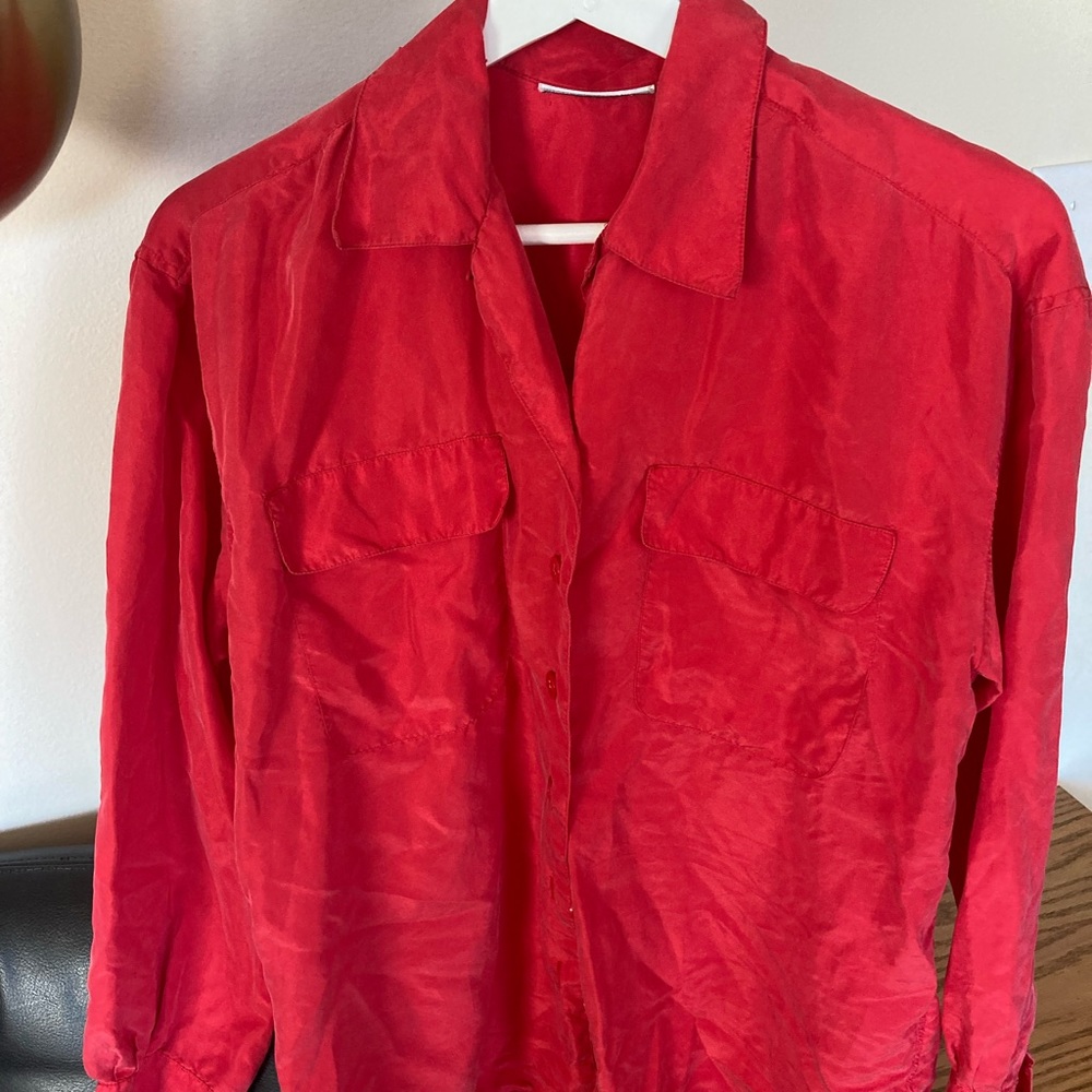 Vibrant 100% silk blouse. Size S